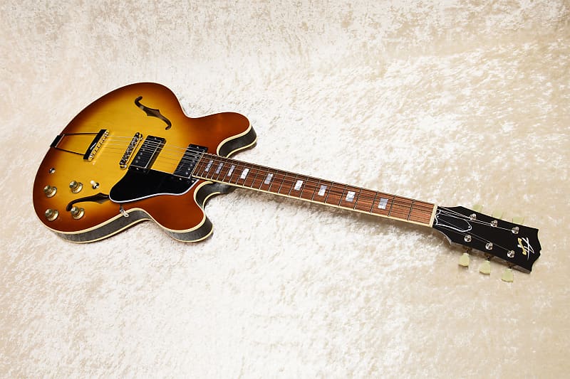 Archtop tribute AT135TTP NEW Light Brown Sunburst / incl. Hard 
