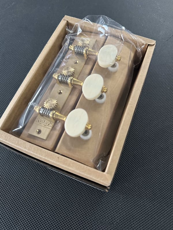 Perona 675B Classical Guitar Tuners Gold with Iveroid Reverb