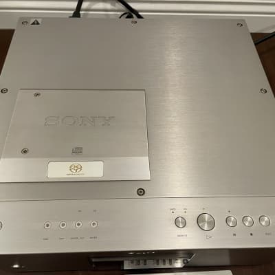 Sony  SCD-1 Super Audio CD Player with original remote control  Silver image 9