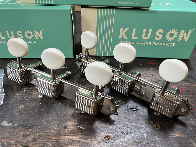Kluson ®️Les Paul Junior Tuners  Traditional "Three on a Plate single The original  Single line image 1