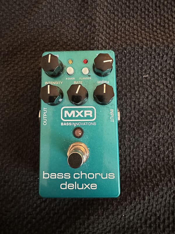 MXR M83 Bass Chorus Deluxe