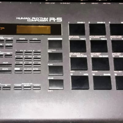 Roland R-5 drum machine 1991