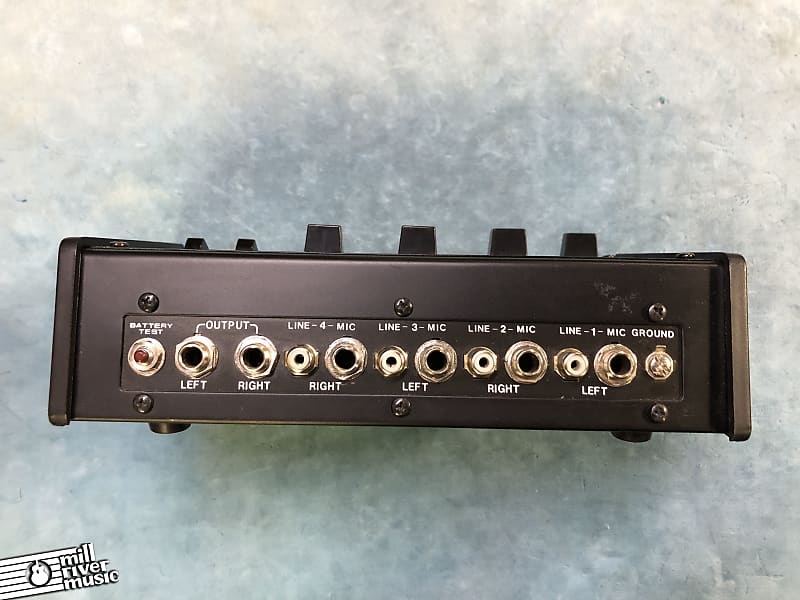 Realistic 4 Channel Stereo Microphone Mixer 32-1105 Battery