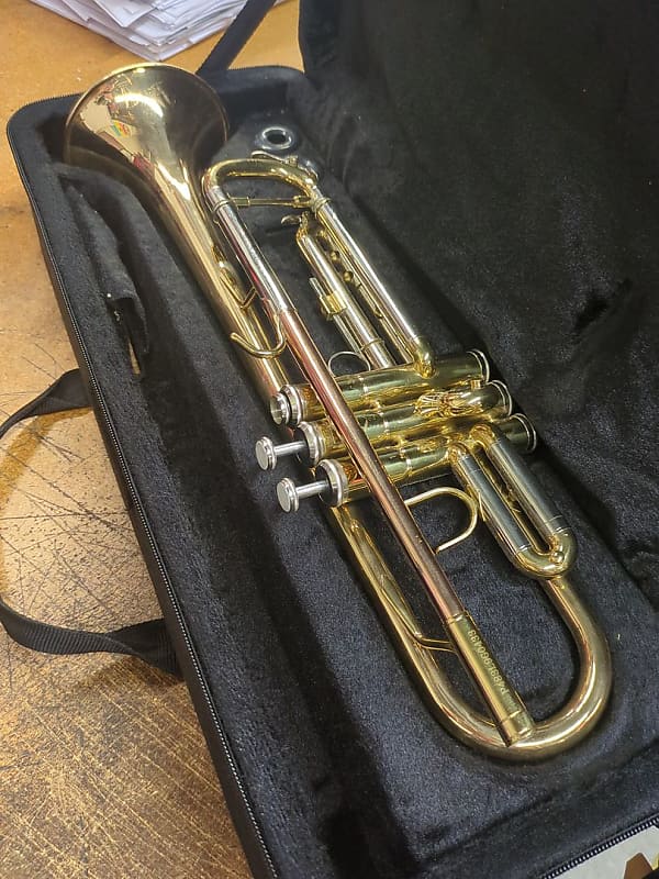Amazon.co.jp: Jean Baptiste TP483LE Trumpet, Lacquer : 楽器