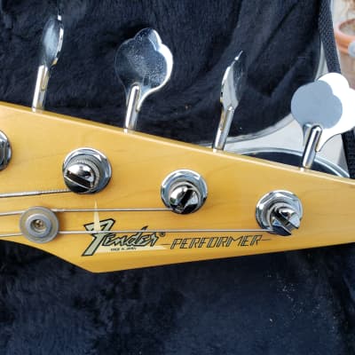 Fender Performer Bass 1985 - 1987 Faded Cream Gold image 4