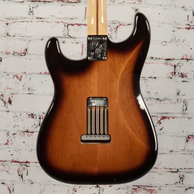 Fender Eric Johnson Stratocaster®, Maple Fingerboard, 2-Color Sunburst image 7