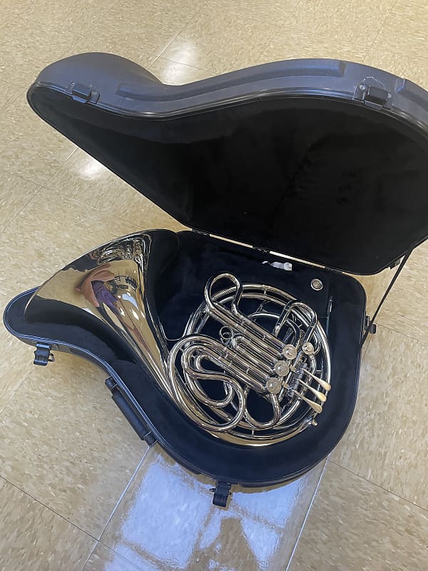 Conn 8D Double Horn Reverb