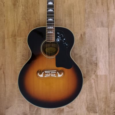 EPIPHONE EJ-200 acoustic guitars