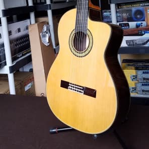 Takamine TH5C Acoustic Guitar (TH5C) image 2