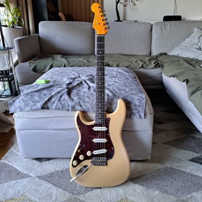 Foxey Lady Stratocaster left handed for sale