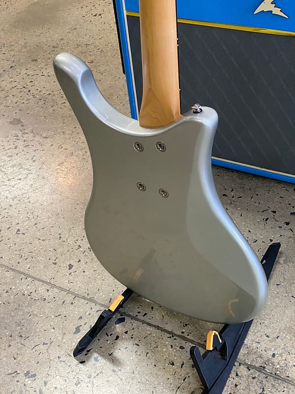 Yamaha SBV-550 Bass Silver W/bag Pre Loved | Reverb