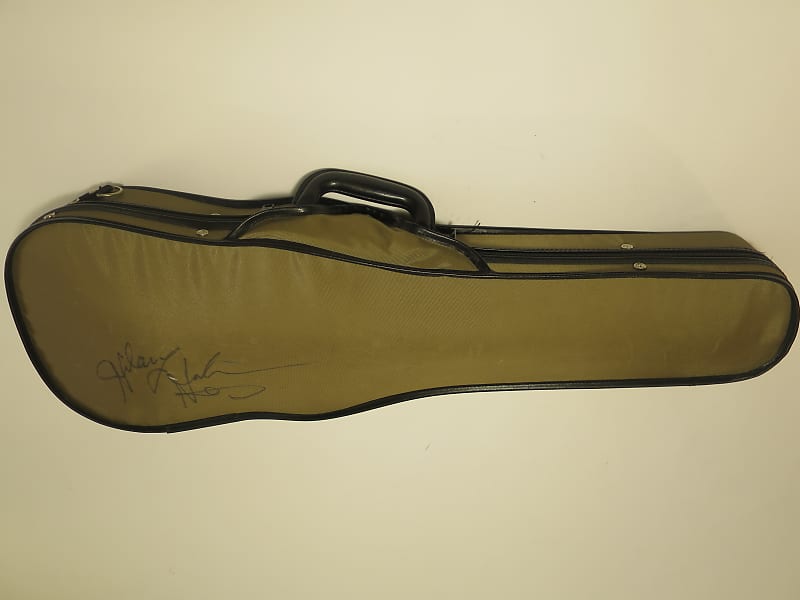 Unique Violin Case, 3/4, made in Japan - HILARY HAHN AUTOGRAPH