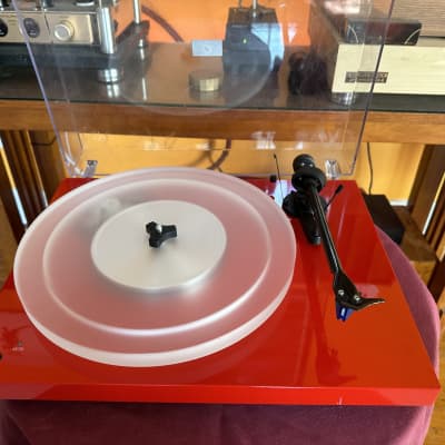 Pro-Ject Debut Carbon Esprit SB Turntable with Speed Box, Acrylic Platter 2010s - Red image 1