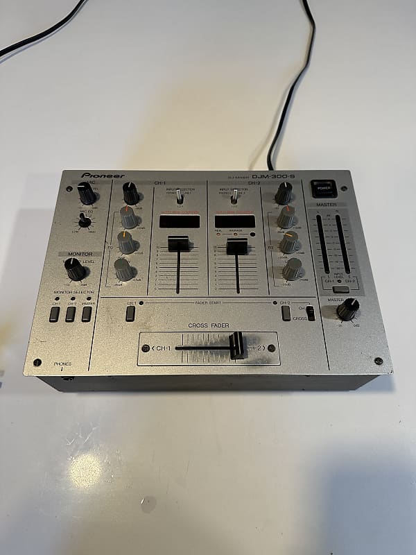 Pioneer DJM-300-S | Reverb