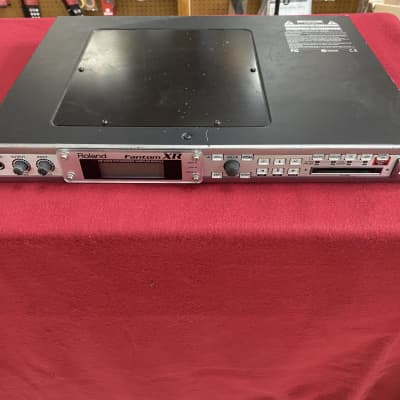 Roland Fantom-XR Rackmount Synthesizer Module 2004 - 2010 - Silver