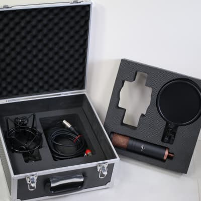 Antelope Audio Edge Duo Large Diaphragm Multipattern Modeling Condenser  Microphone
