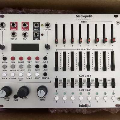 Intellijel Metropolis Complex Pitch / Gate Sequencer Eurorack