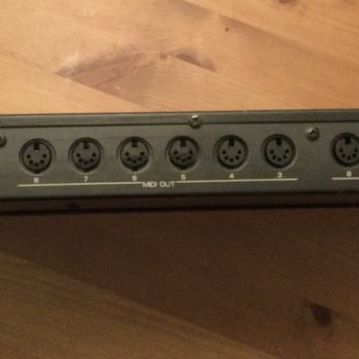 Roland JV-880 Multi Timbral Synthesizer Module | Reverb Canada