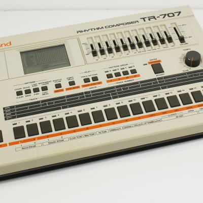 Vintage Roland TR 707 MIDI Drum Machine TR707 Sequencer 12 Bit Drums