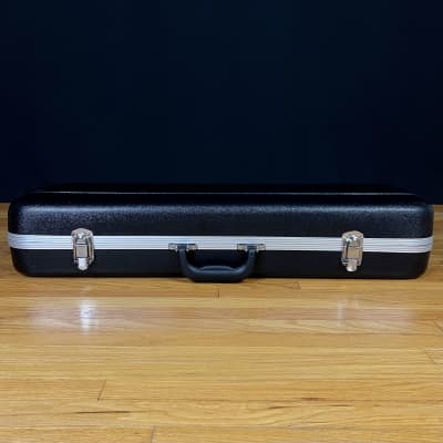 Eastman CA450 4/4 Violin Case with BL10 Bow image 3