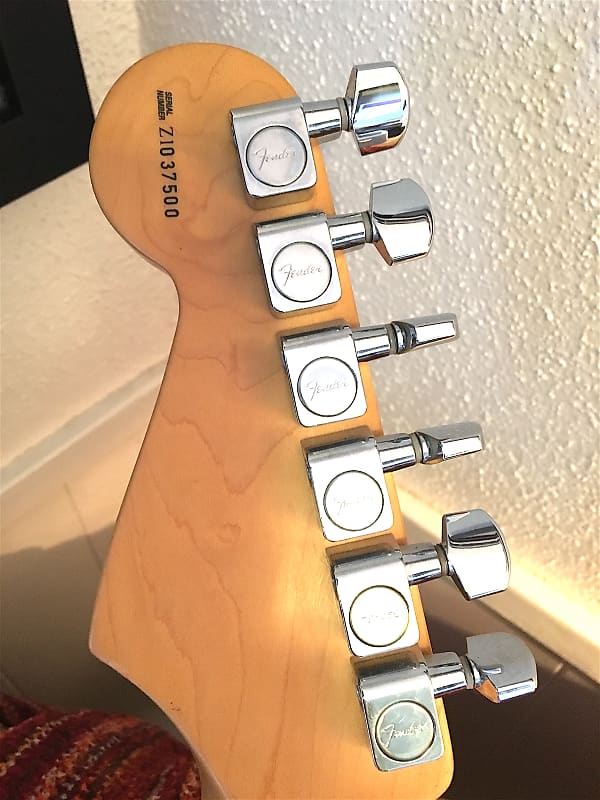 ギター Fender USA US Cyclone 2001 Olympic White ギター Fender USA US Cyclone 2001 Olympic White Fender