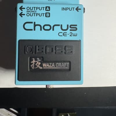 hide【JUNK】MXR micro chorus/BOSS TR-2 MXR MICRO CHORUS VS BOSS CE-2 CHORUS - YouTube