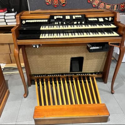 Hammond Organ w/ Premium Built-In Speakers, 25-Note Pedalboard, and Bench! image 1
