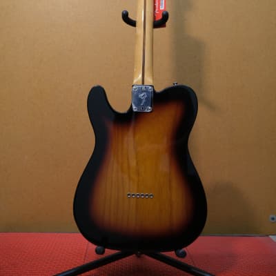 Fender 60’s Vintera II Telecaster Thinline w/ Bag - Sunburst image 3