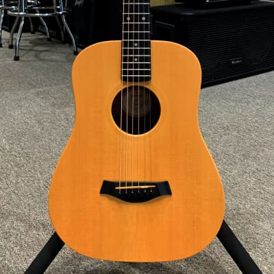 Taylor Baby 305 - Made in USA with Taylor Hardshell Case