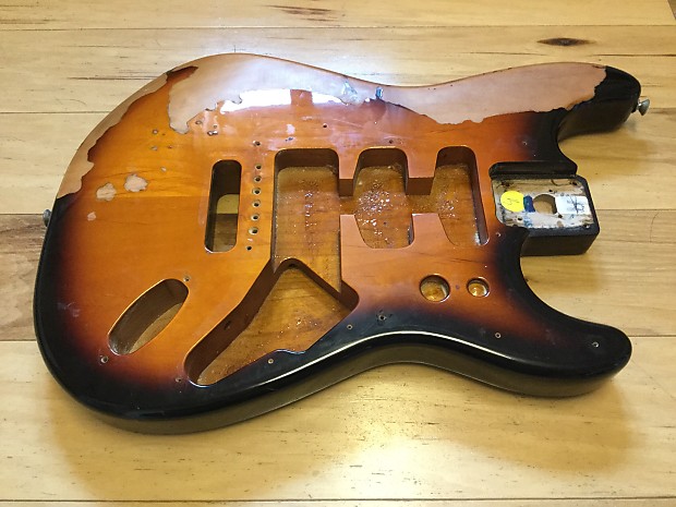 Fender stratocaster deals california series price