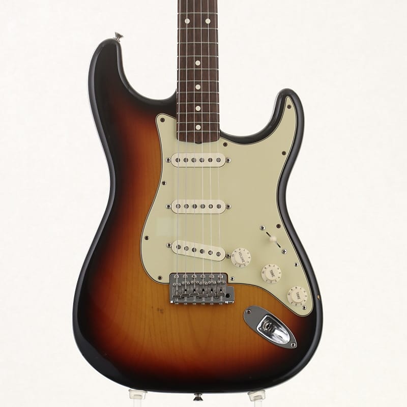 Fender American Vintage 62 Stratocaster Thin Lacquer 3-Color Sunburst 2009  [SN V184383] (08/07)