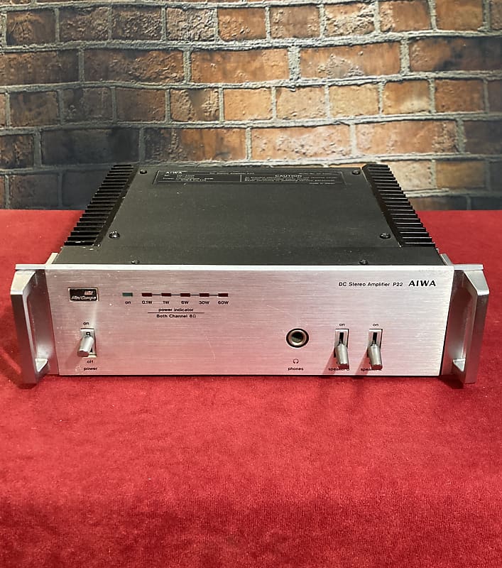 AIWA Stereo Amplifier P22