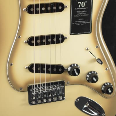 Mint Fender 70th Anniversary Antigua Stratocaster Antigua Rosewood Fingerboard image 3