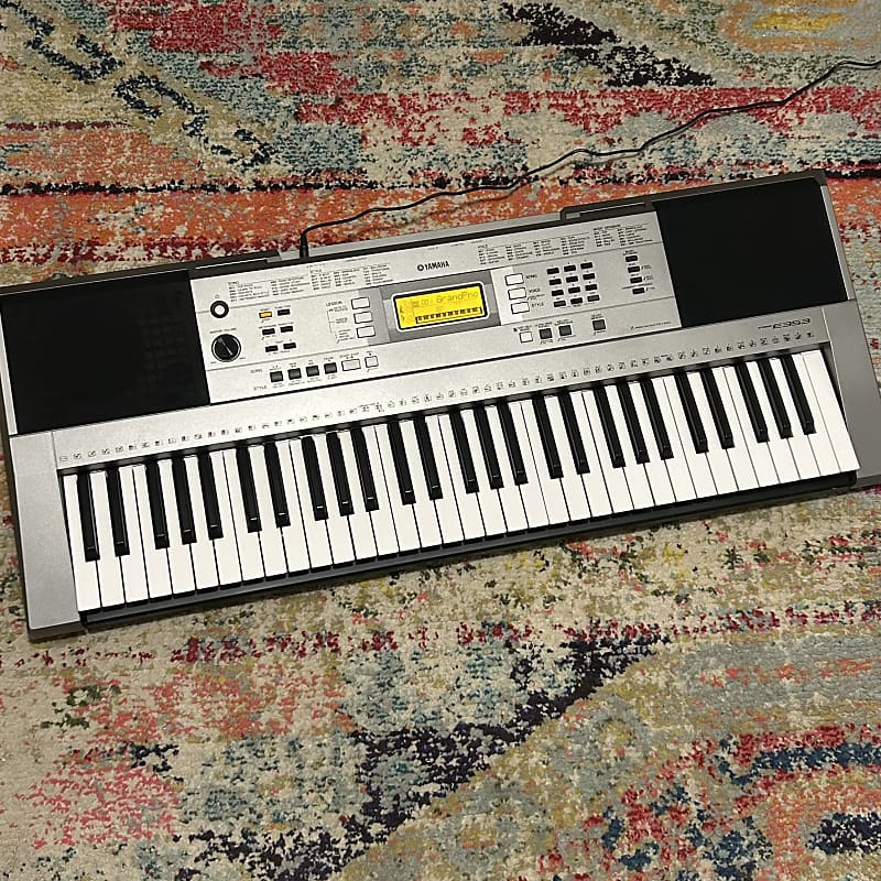 YAMAHA 電子ピアノ PSR E353 (ジャンク品) YAMAHA PSR-E353 61 Key Portable Keyboard With Power Adapter