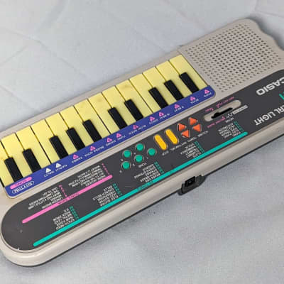 Casio ML-1 24-Key Magical Light Keyboard 1994 - Silver image 9