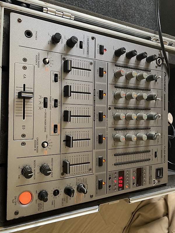 Pioneer DJM-600 DJミキサー シルバー Amazon | Pioneer ザ・プロフェッショナル・ディージェー