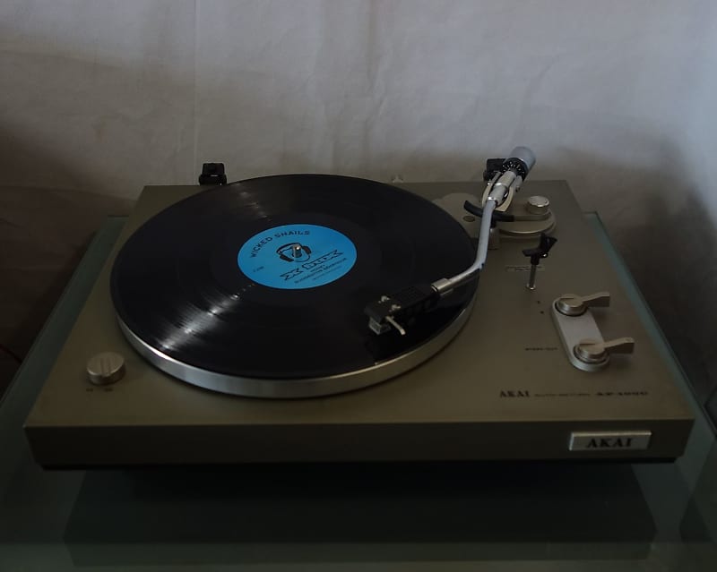 Platine vinyle AKAI AP-100C Vintage Turntable Auto-Return - Révisée + cellule PC-100  			