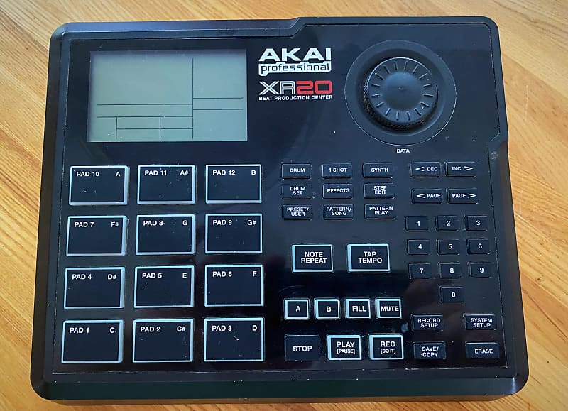 DJ機材 AKAI XR20 BEAT PRODUCTION STATION Akai XR20 Beat Production Station | Reverb
