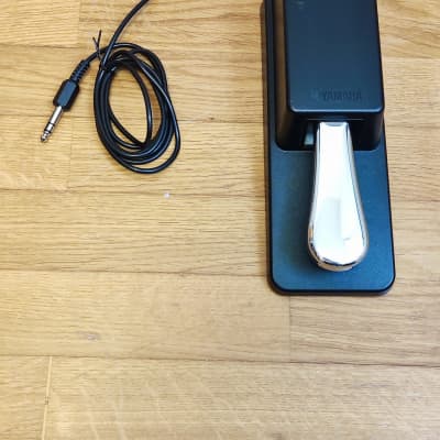 LOT Yamaha FC3 Continuous Piano Style Sustain Pedal + On-Stage Gear 88-Key Keyboard Dust Cover image 3