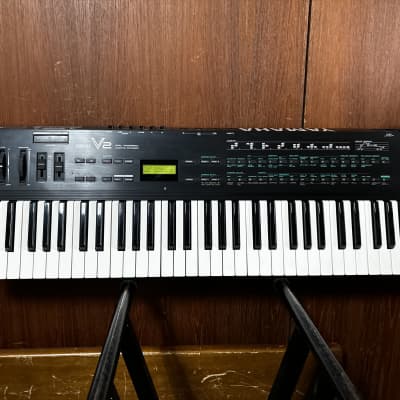 Buy used YAMAHA V2 Digital Programable Algorithm synthesizer dx11 tx81z