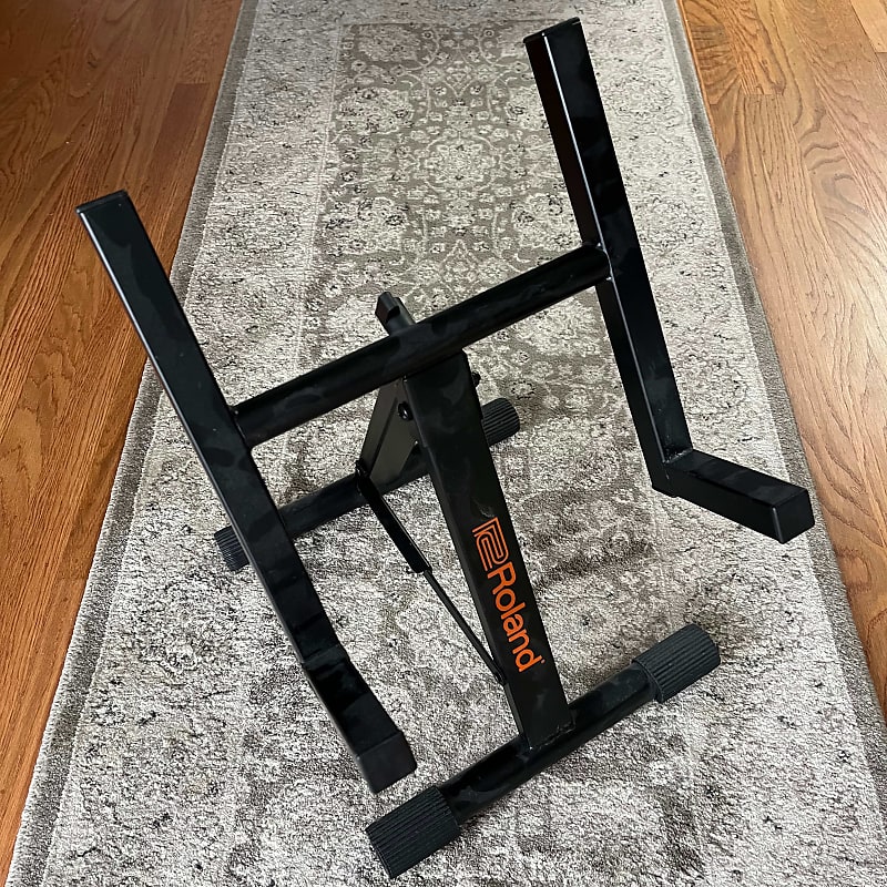 Roland Small Amplifier Stand Reverb UK