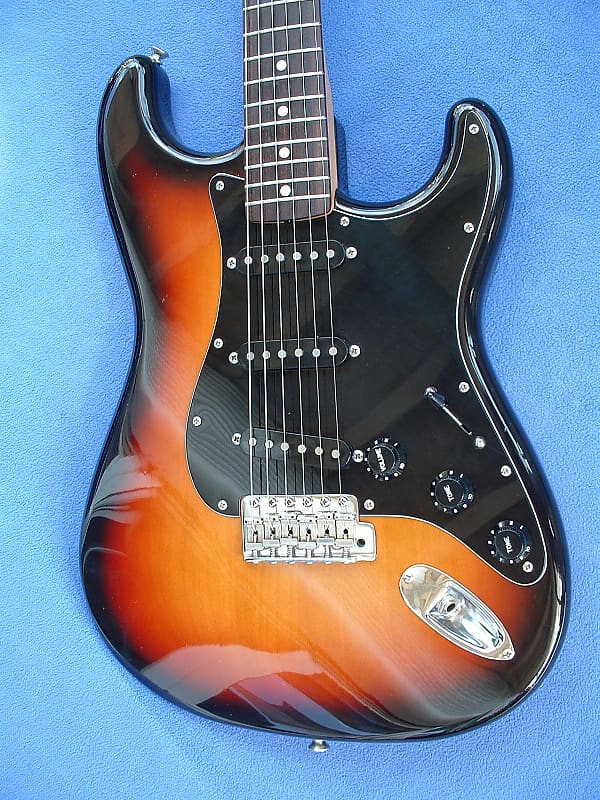 Fender Squier Stratocaster JAPAN 1983 E-Gitarre | Reverb Deutschland