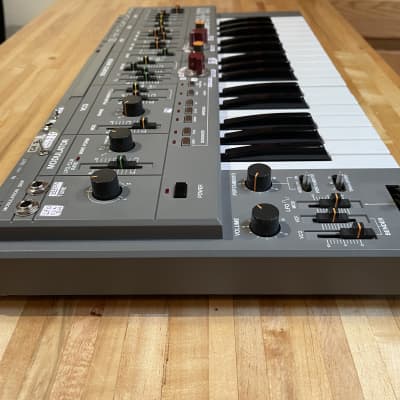 Roland SH-101 Monophonic Analog Synthesizer (Tubbutec SH-1oh1) with MIDI image 2
