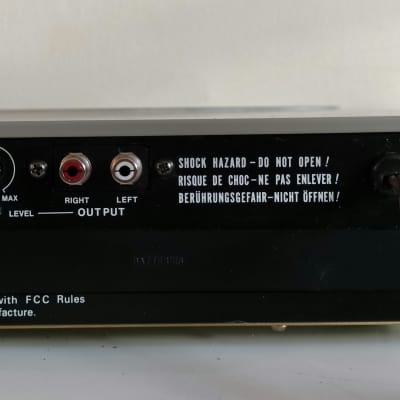 Akai AT-V04 AM/FM Stereo Digital Synthesizer Tuner 1980 image 10