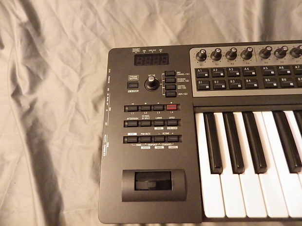Amazon | MIDI キーボードコントローラー PCR-300 | MIDI