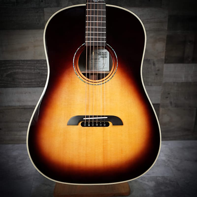Alvarez DYMR70SB Yairi Masterworks Slope Shoulder
