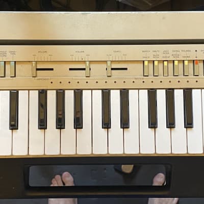 Yamaha PortaSound PC-100 1982 in hardshell case