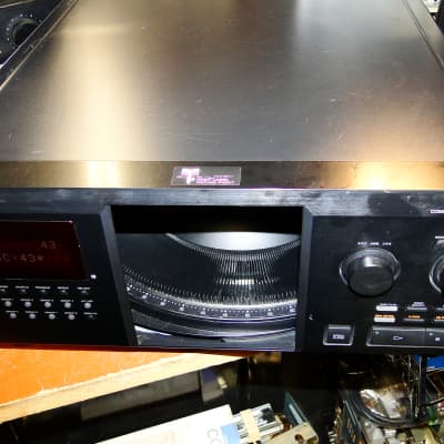 Sony CDP-CX300 300 Disc Audio CD Player. Optical Output / Serviced w Manual & Remote. Tested image 13