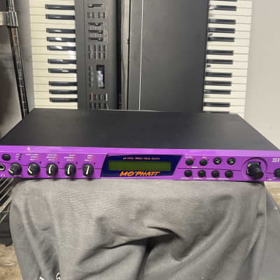 E-MU Systems Mo'Phatt Rackmount 64-Voice Expandable Synthesizer 2000 - Purple