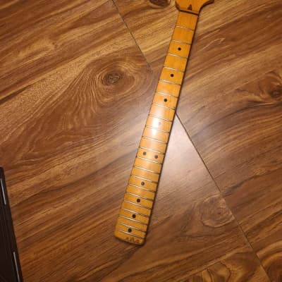 Fernandes strat neck w/locking tuners '80s - maple image 2